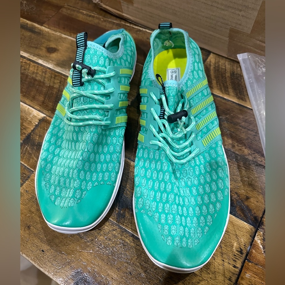 Adidas Men's Green Athletic Shoes